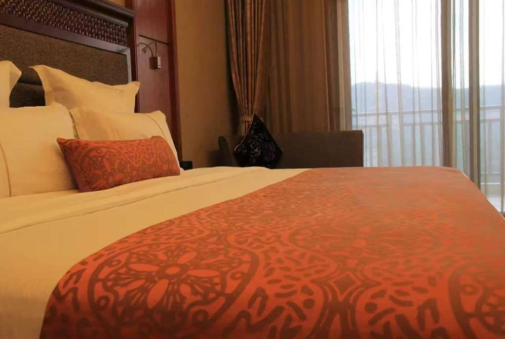 Ramada Plaza Xishuangbanna Hotell Rom bilde