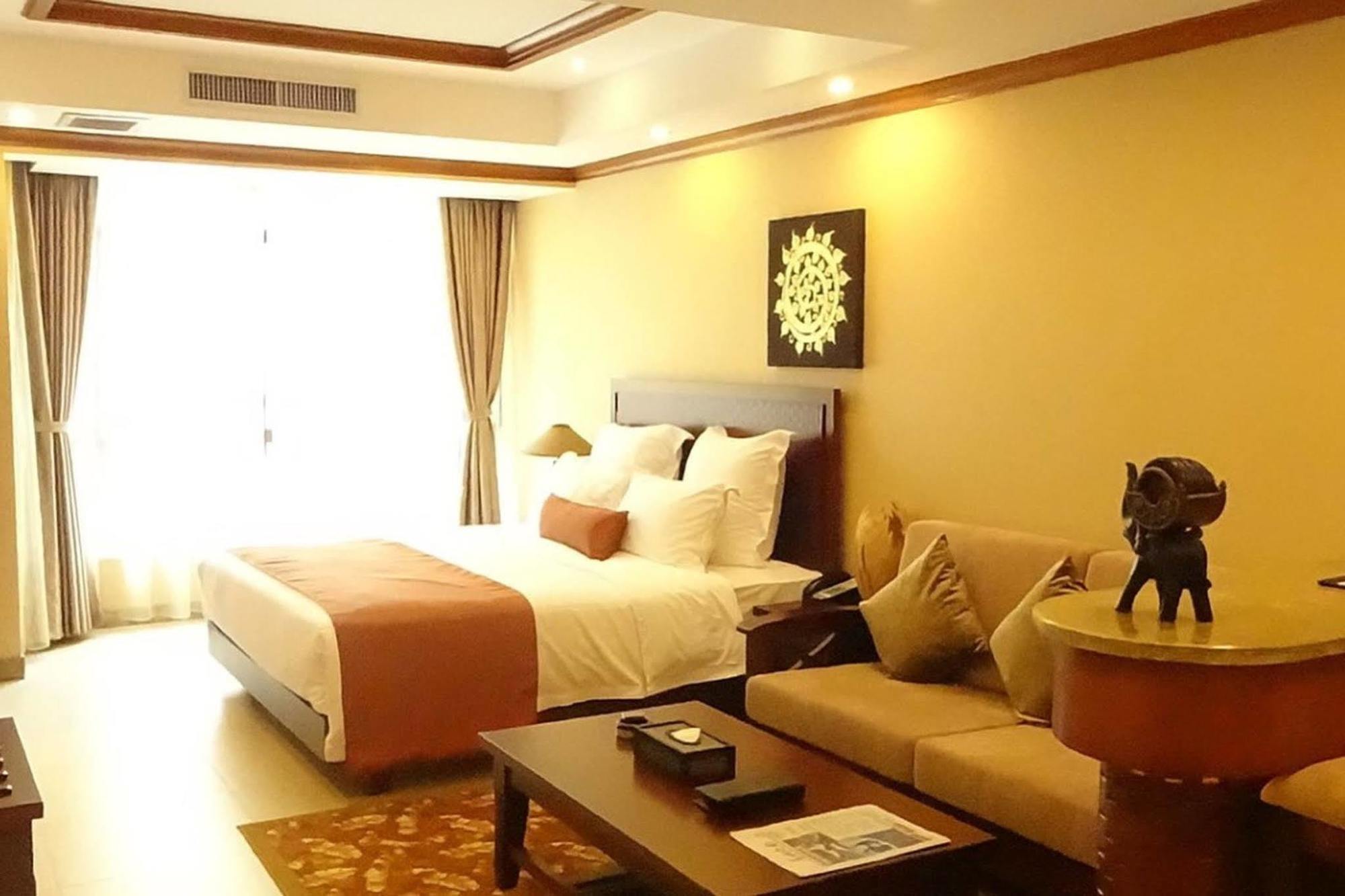 Ramada Plaza Xishuangbanna Hotell Eksteriør bilde